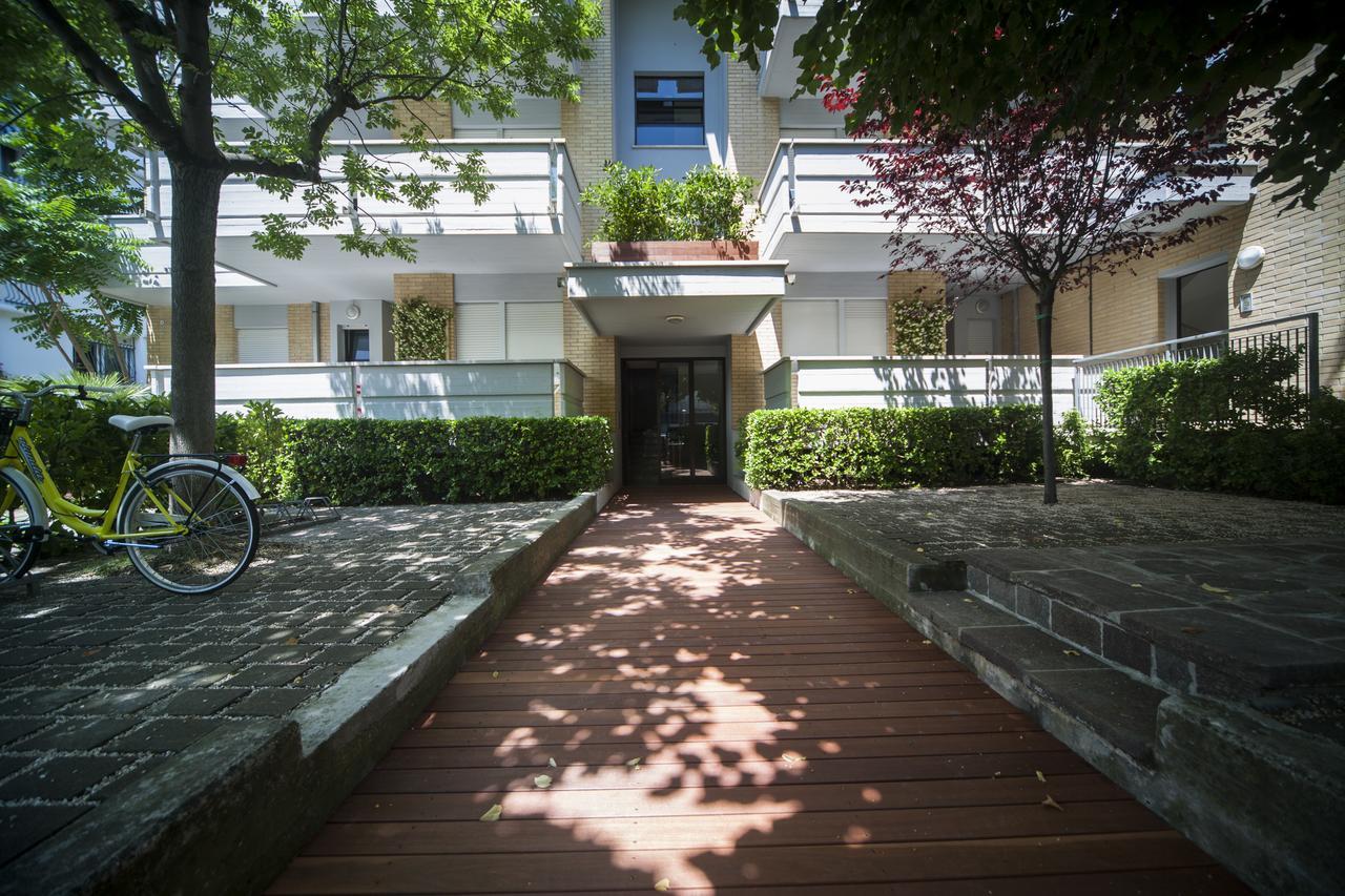 Residence Lungomare - Charming Apartments Riccione Exterior photo